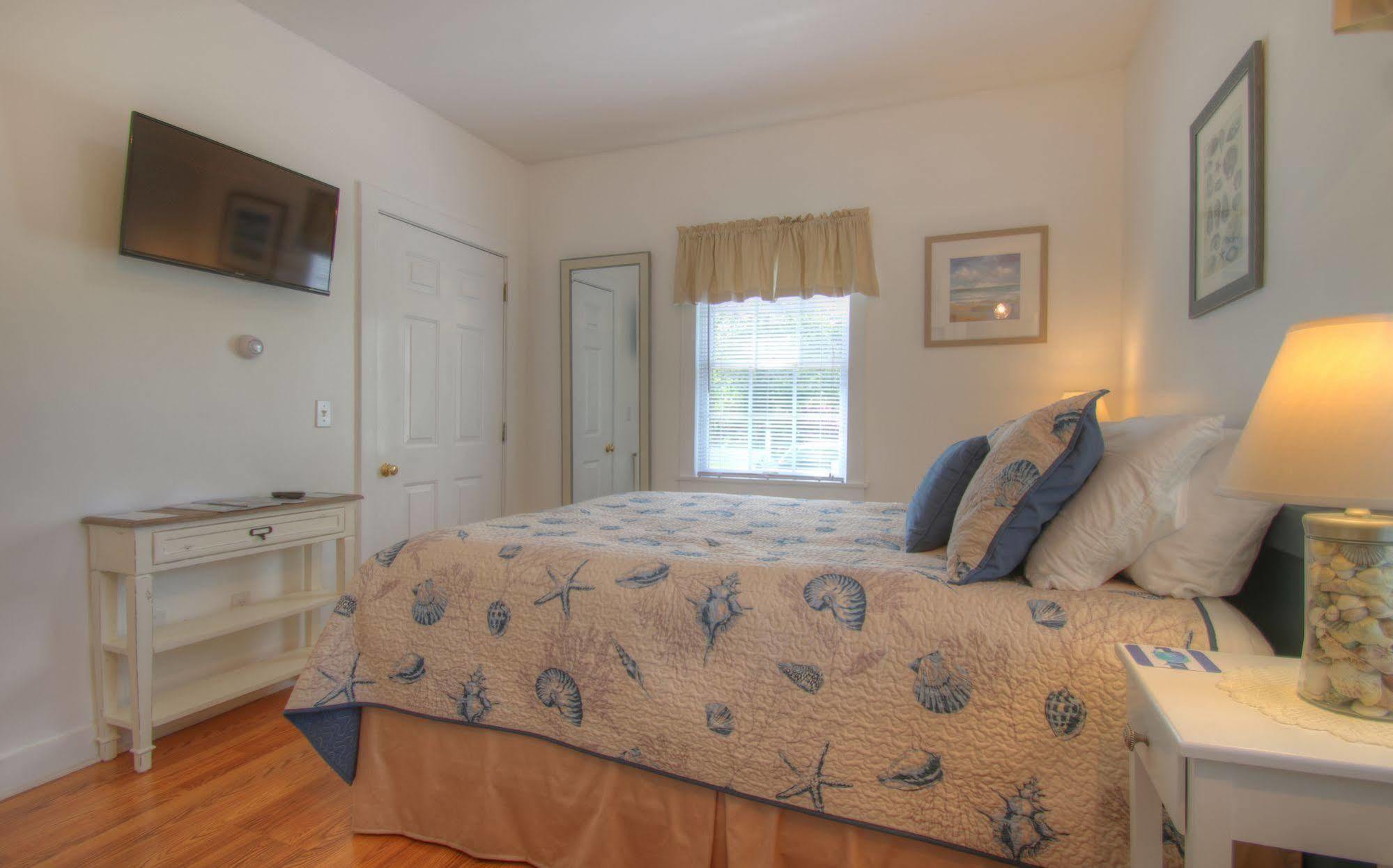 The Tern Inn Bed & Breakfast And Cottages West Harwich Екстериор снимка